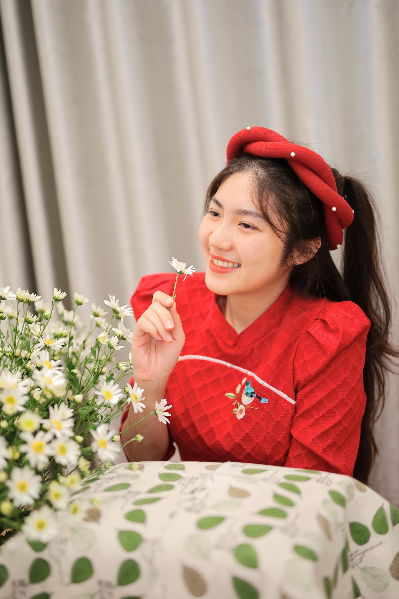 Đỗ Quỳnh Hương là sinh viên năm ba của Học viện Ngoại giao.