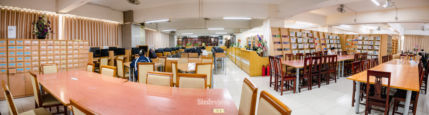 Không gian học tập tại thư viện Học viện Y dược học Cổ truyền Việt Nam với kho tài liệu "khổng lồ" về Y dược học Cổ truyền.