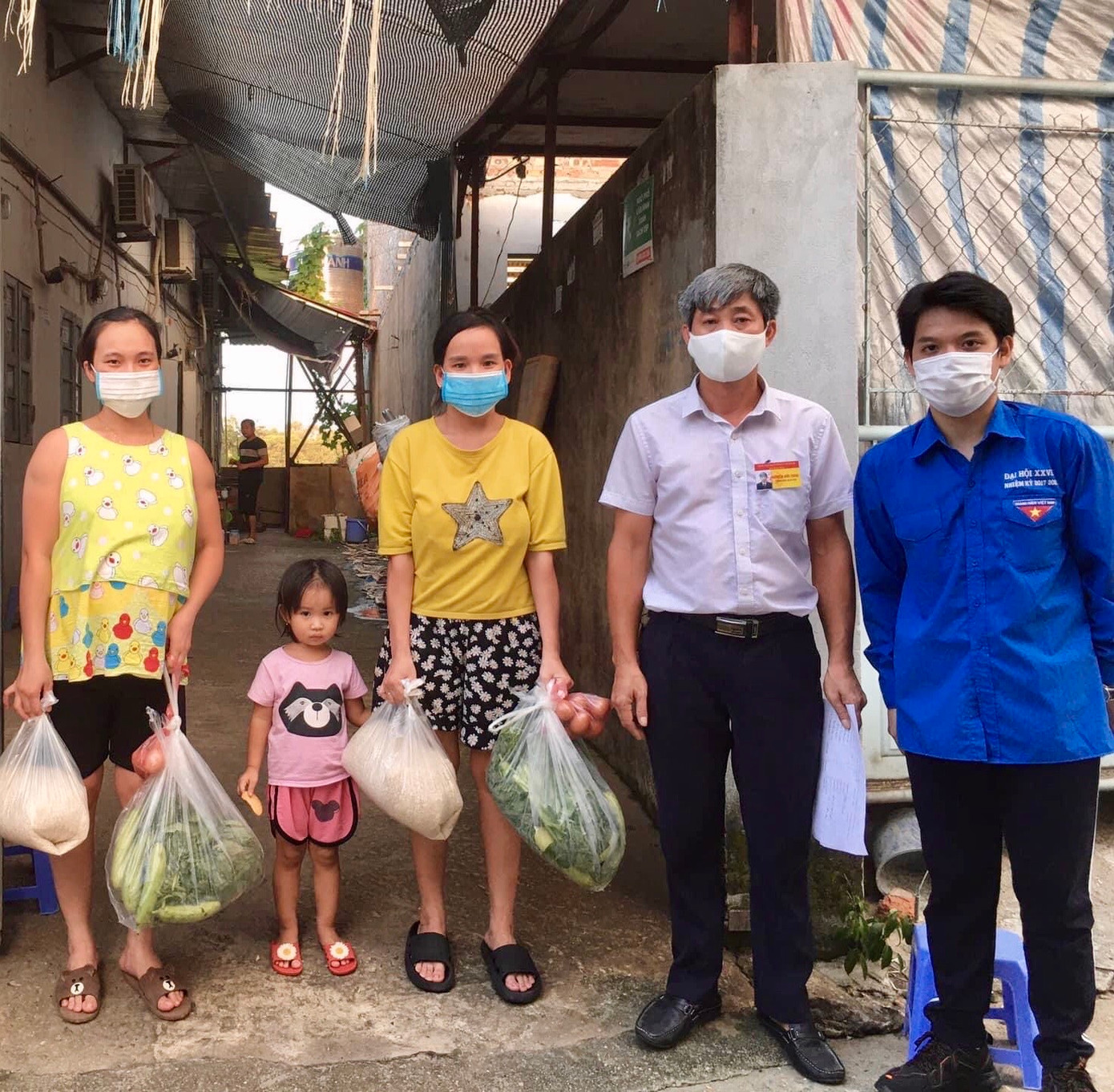 Vương tham gia các hoạt động vì cộng đồng.