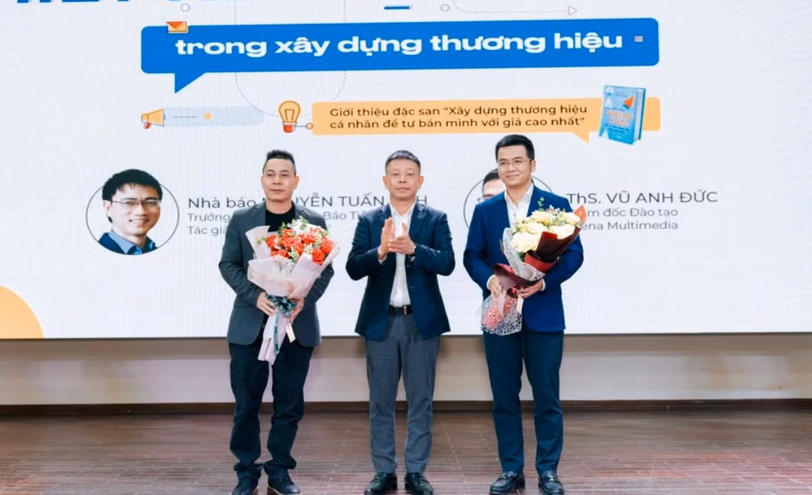 Chương trình đầu tiên được tổ chức vào ngày 28/3/2023 tại trường Đại học Kinh tế Quốc dân, đồng chí Phùng Công Sưởng – Phó Tổng Biên tập đến dự phát biểu khai mạc chuỗi chương trình.