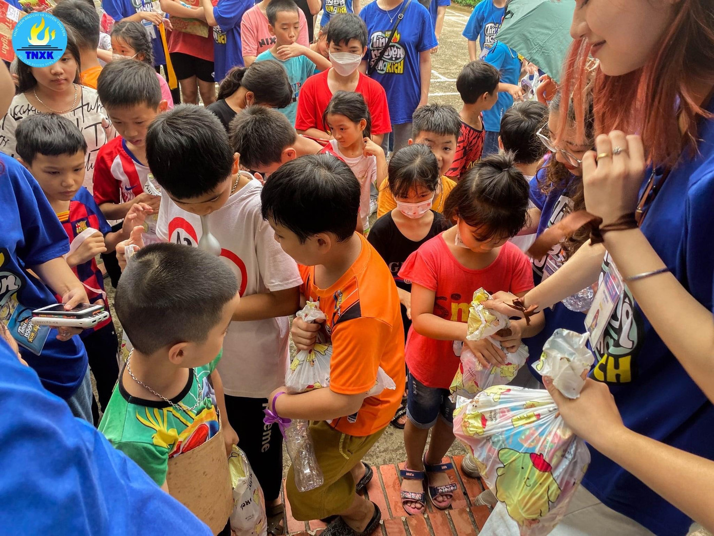 Với Nhi, tuổi trẻ là sự dấn thân và trải nghiệm những điều tuyệt vời.