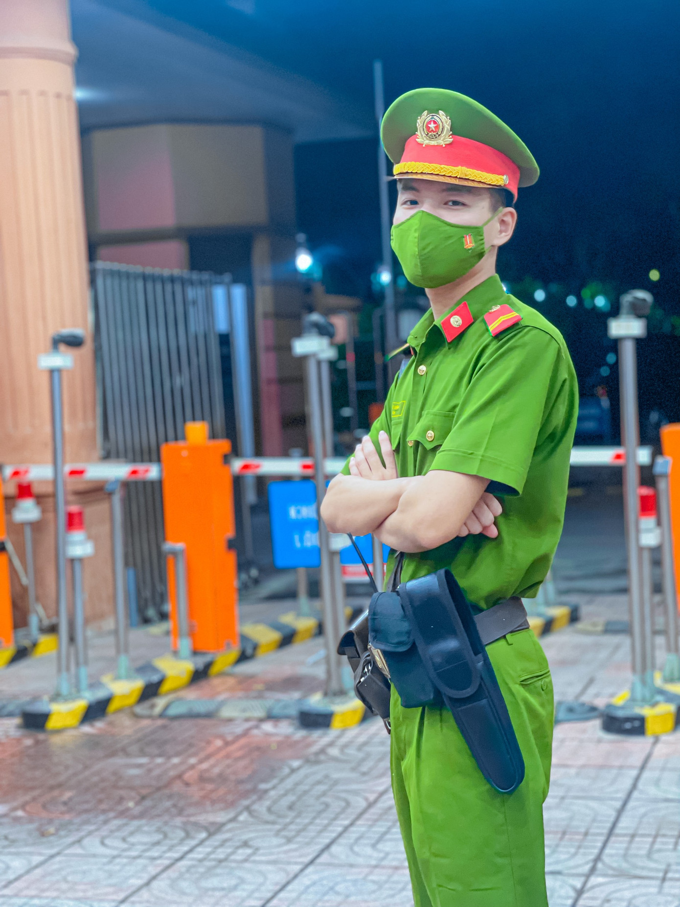 Bình nuôi dưỡng trong mình ước mơ thi đỗ vào ngành Công an để trở thành chỗ dựa vững chắc cho mẹ.