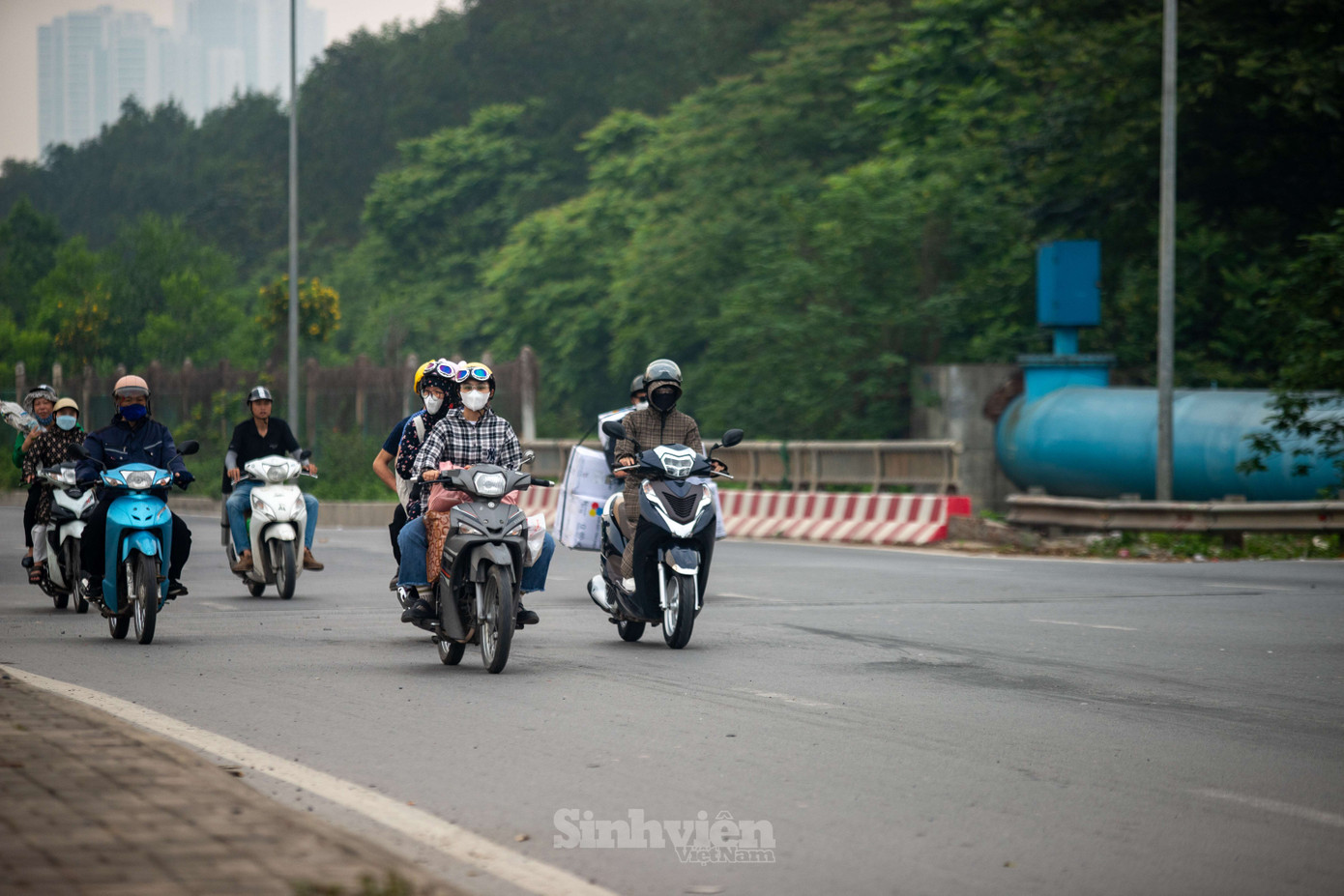 Tuyến đường Đại lộ Thăng Long hướng đi các tỉnh Hoà Bình, Sơn La… thông thoáng. Tuyến đường Đại lộ Thăng Long hướng đi các tỉnh Hoà Bình, Sơn La… thông thoáng.