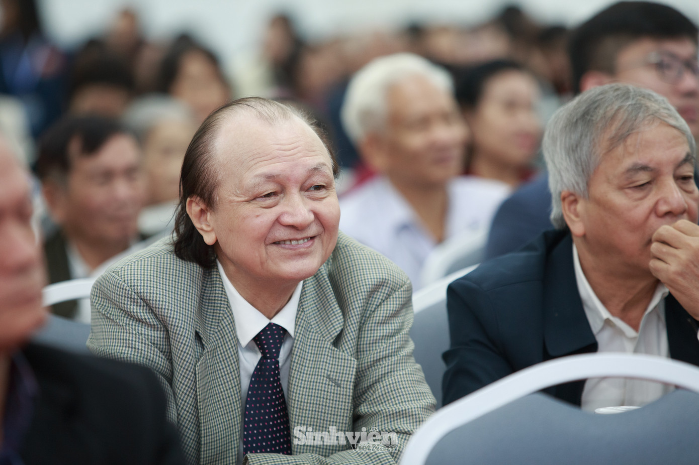 Các nguyên lãnh đạo, cán bộ, cựu sinh viên Học viện tham dự buổi lễ.