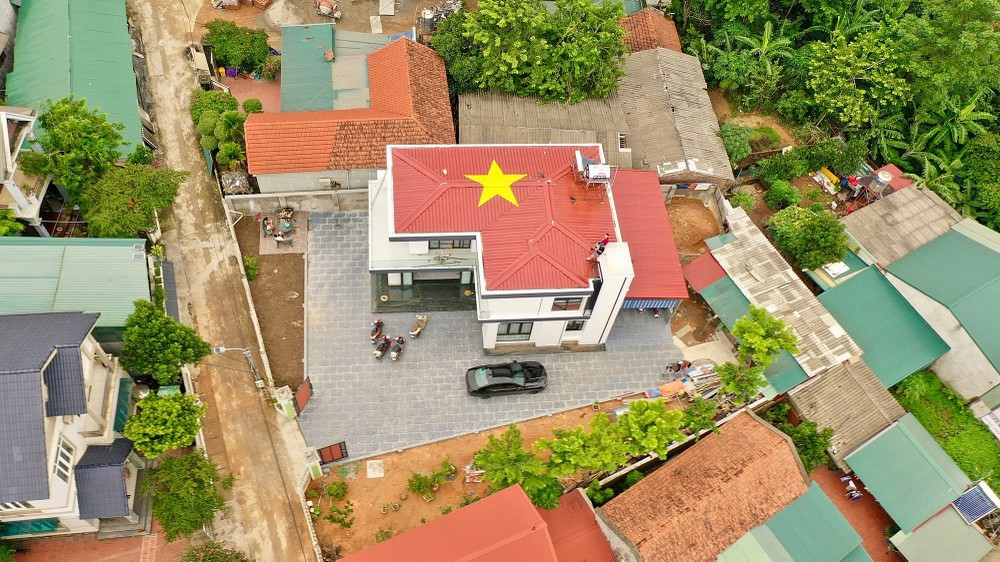 Tình yêu nước của người trẻ ngày nay được thể hiện bằng nhiều trend rất độc đáo. (Ảnh: Lê Quang Vũ)