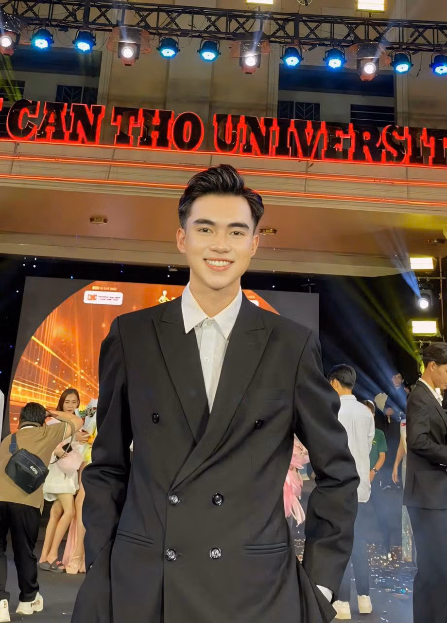 Bình Yên tham gia Miss DNC 2024 - Hoa khôi Đại học Nam Cần Thơ 2024. Bình Yên tham gia Miss DNC 2024 - Hoa khôi Đại học Nam Cần Thơ 2024.