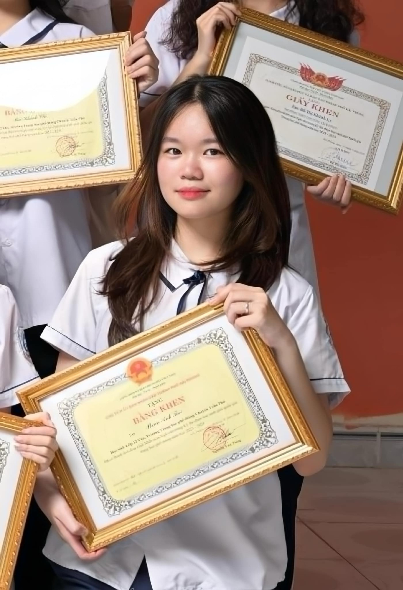 Phạm Anh Thư, sinh năm 2006, là người con đất cảng Hoa phượng đỏ, TP. Hải Phòng.