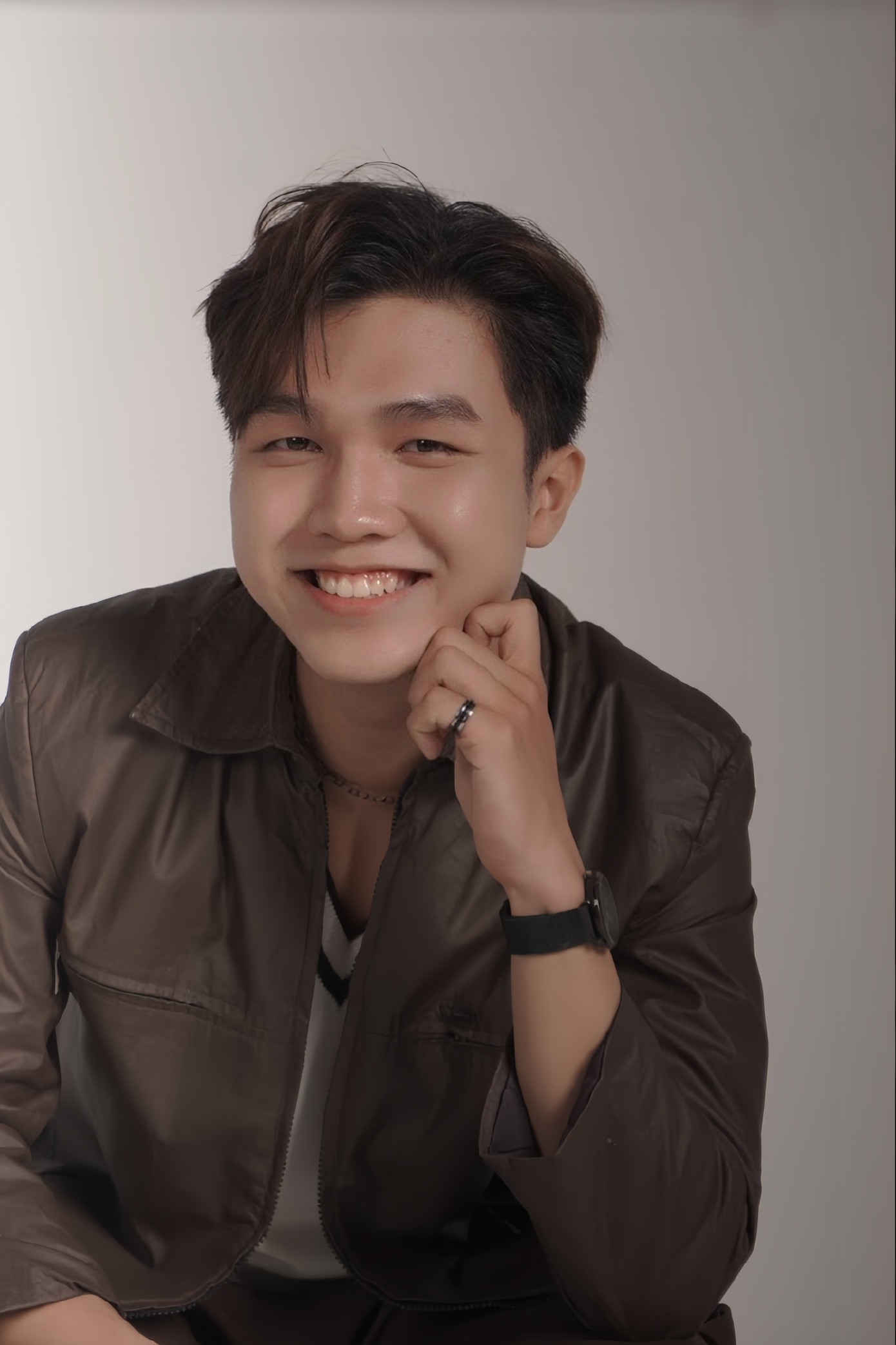 Nguyễn Đức Phú (sinh năm 2004) là sinh viên chuyên ngành Digital Marketing, trường Đại học Công nghệ TP.HCM.