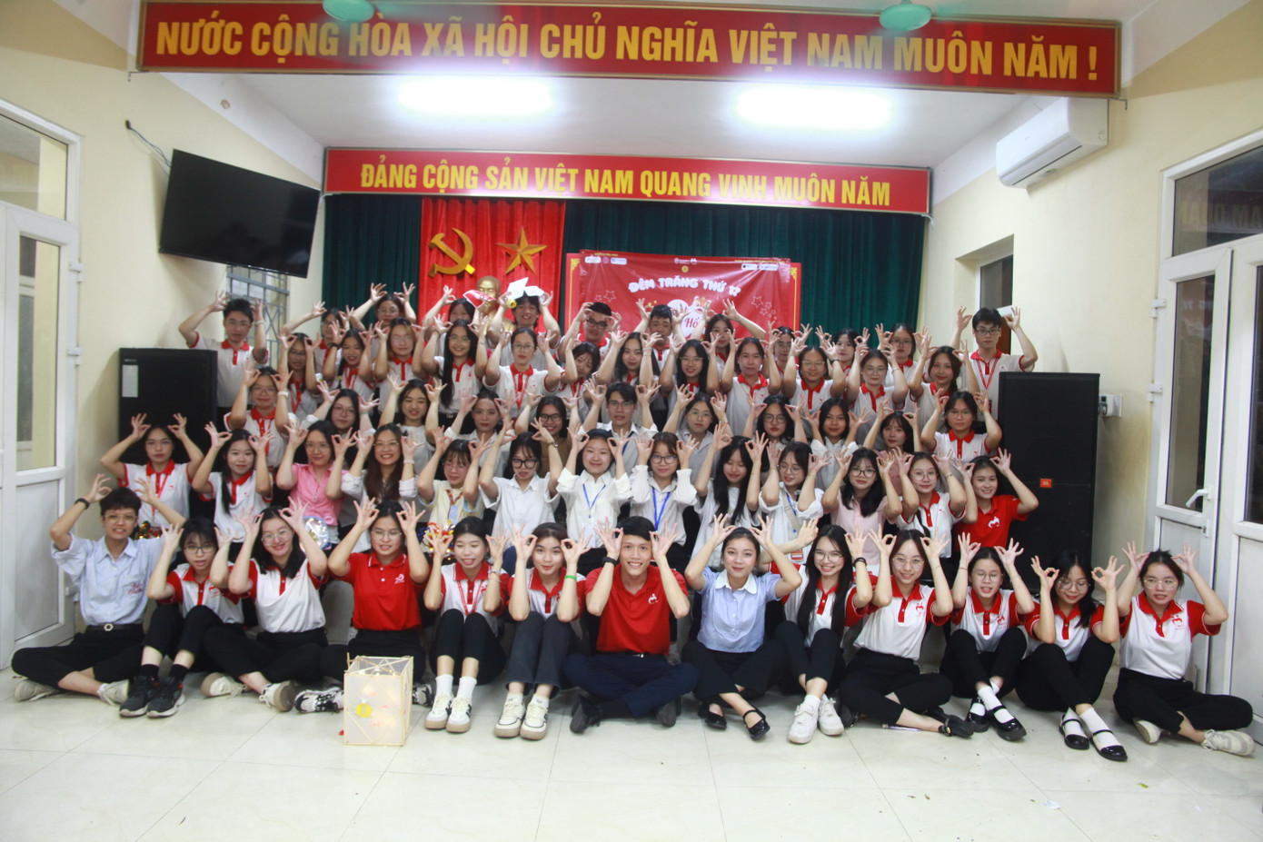 Đêm rước đèn trong khuôn khổ Lễ hội Trăng Hồng 2024. Đêm rước đèn trong khuôn khổ Lễ hội Trăng Hồng 2024.