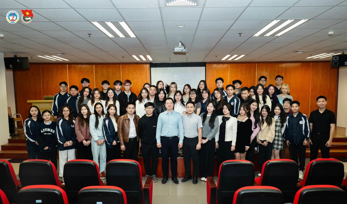 Ngọc Trâm tham dự Lễ Tổng kết hoạt động Ban Tuyên giáo năm học 2022 - 2023. Ngọc Trâm tham dự Lễ Tổng kết hoạt động Ban Tuyên giáo năm học 2022 - 2023.