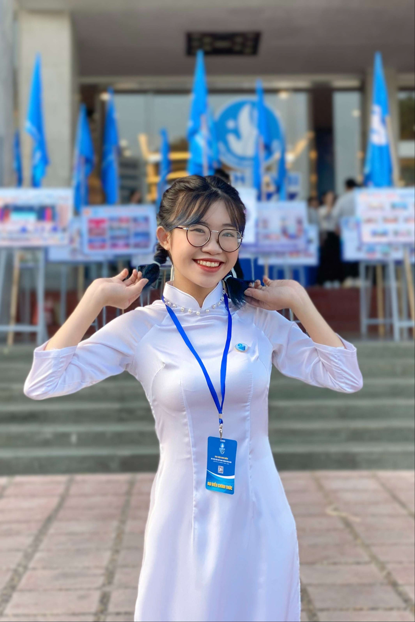 Nguyễn Dạ Thu Hương đang là Phó Chủ tịch Hội Sinh viên Trường Đại học Kinh tế Quốc dân.