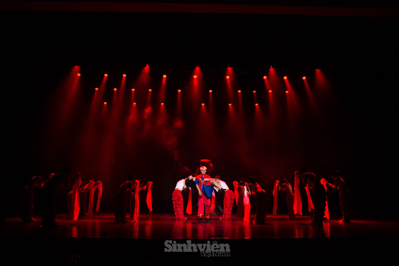 Với sứ mệnh kết nối và tôn vinh các cá nhân cùng chung đam mê với vũ đạo, HOTSTEPS là sân khấu để cộng đồng yêu thích nhảy quy tụ và cùng lan tỏa những giá trị nghệ thuật tốt đẹp tới cộng đồng. Đây cũng là sân chơi đã chứng kiến sự trưởng thành của của các đội thi như Hanoi X-Girls, Last Fire Crew.