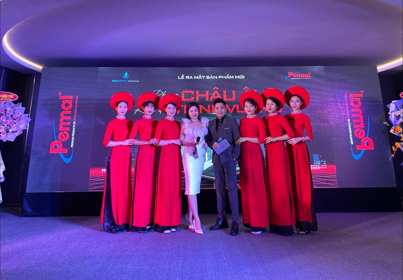 …đến Lễ ra mắt sản phẩm của doanh nghiệp. …đến Lễ ra mắt sản phẩm của doanh nghiệp.