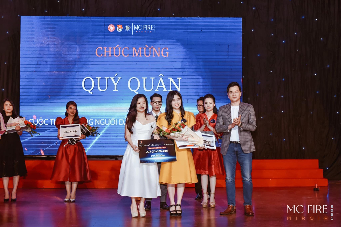 Phương Anh đạt giải Á QUÂN 2 cuộc thi MC FIRE 2021. Phương Anh đạt giải Á QUÂN 2 cuộc thi MC FIRE 2021.