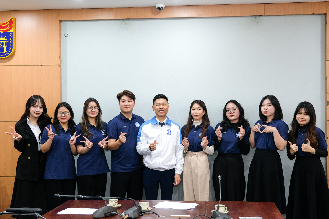 Cô nàng là Uỷ viên Ban Thư ký HSV - Hội nghị kiện toàn Ban Chấp hành, Ban Kiểm tra Hội Sinh viên Việt Nam Trường Đại học Khoa học Xã hội và Nhân văn, ĐHQGHN khóa X nhiệm kỳ 2023 - 2025. Cô nàng là Uỷ viên Ban Thư ký HSV - Hội nghị kiện toàn Ban Chấp hành, Ban Kiểm tra Hội Sinh viên Việt Nam Trường Đại học Khoa học Xã hội và Nhân văn, ĐHQGHN khóa X nhiệm kỳ 2023 - 2025.