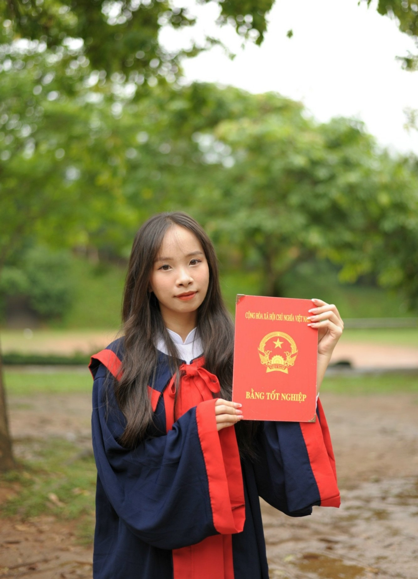 Ma Thị Huyền Trang hiện đang theo học khoa Ngữ văn, trường Đại học Sư phạm Hà Nội 2. Ma Thị Huyền Trang hiện đang theo học khoa Ngữ văn, trường Đại học Sư phạm Hà Nội 2.