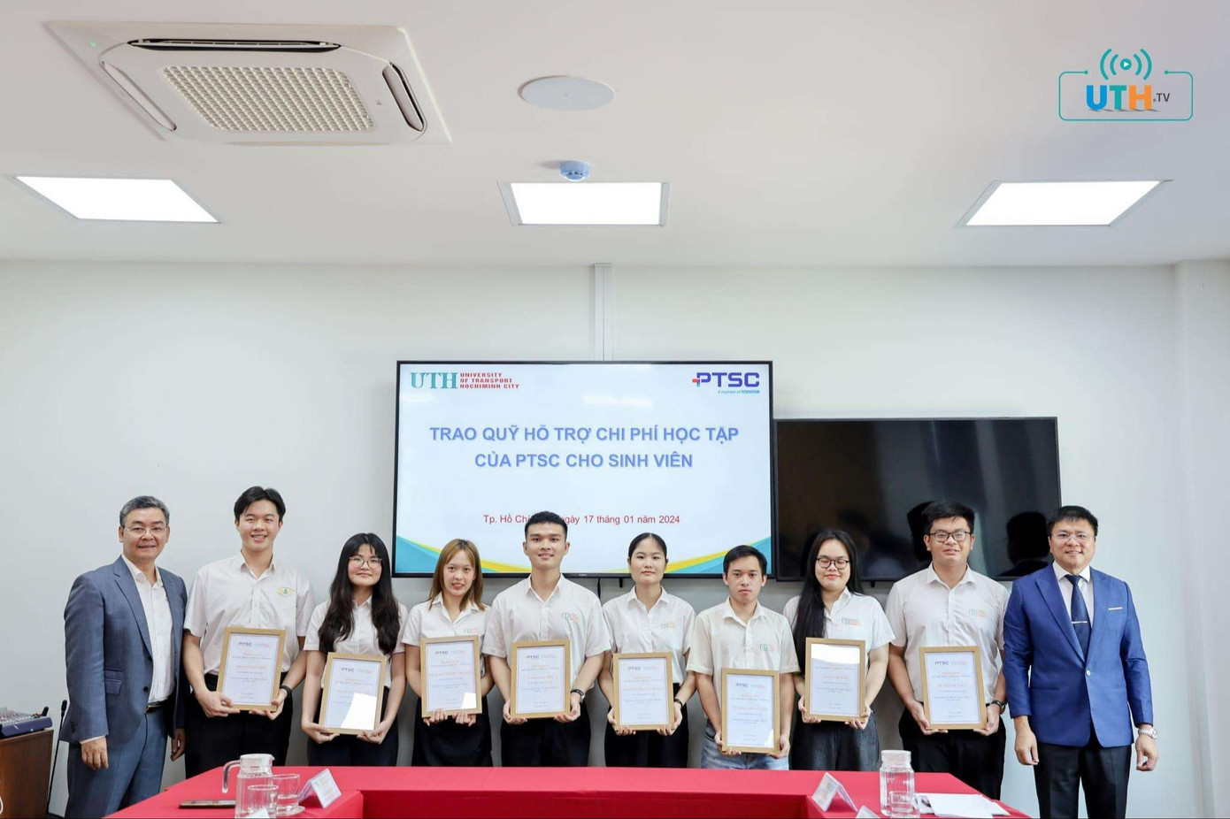 Tiến Lực đạt học bổng của Tổng Công ty Cổ phần Dịch vụ Kỹ thuật Dầu khí Việt Nam.