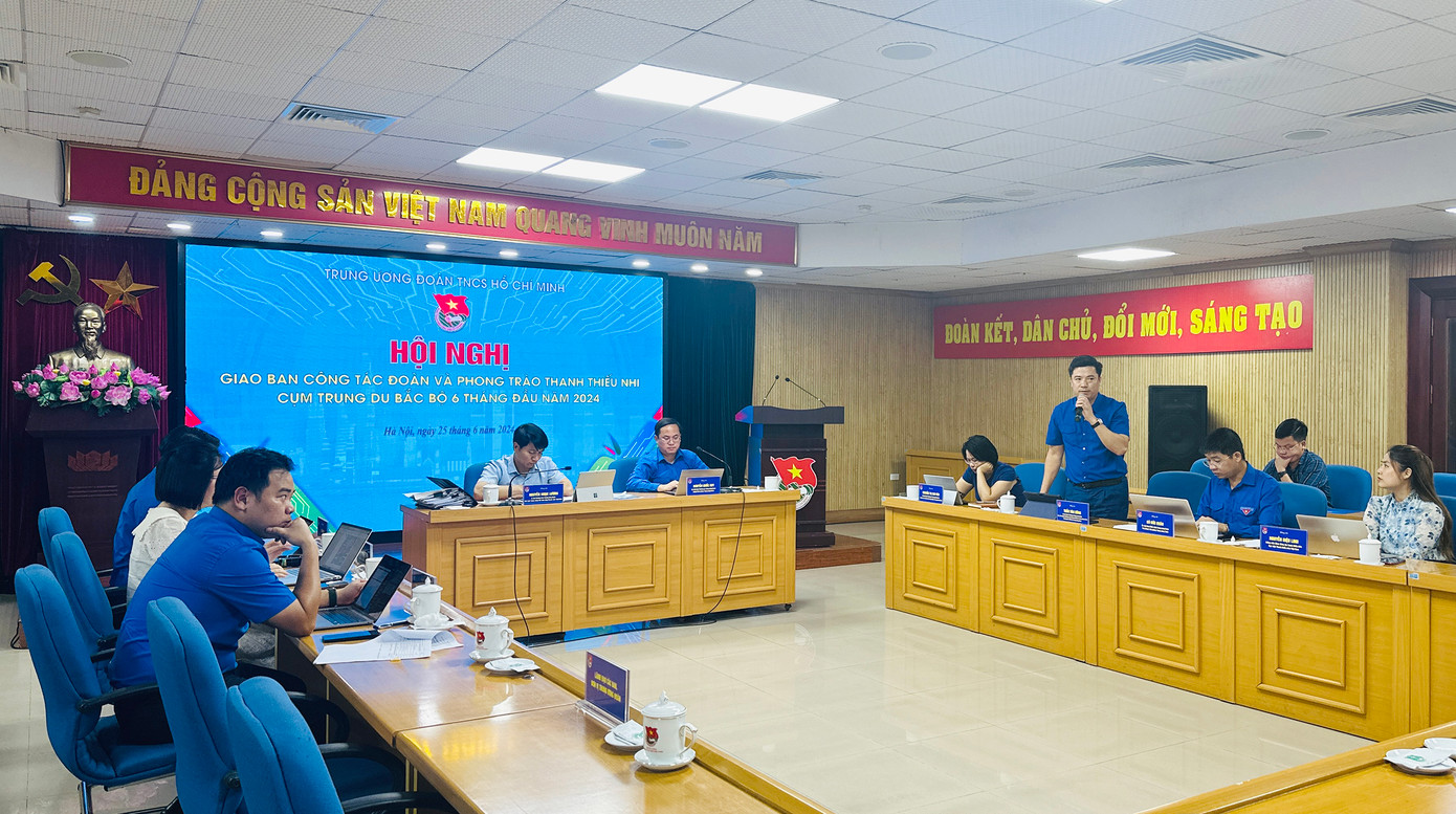 Nhiều ý kiến trao đổi, đề xuất tại hội nghị. Ảnh: Xuân Tùng