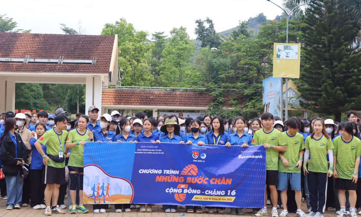 Đoàn viên, thanh niên tham gia chương trình Những bước chân vì cộng đồng. Ảnh: TĐSL