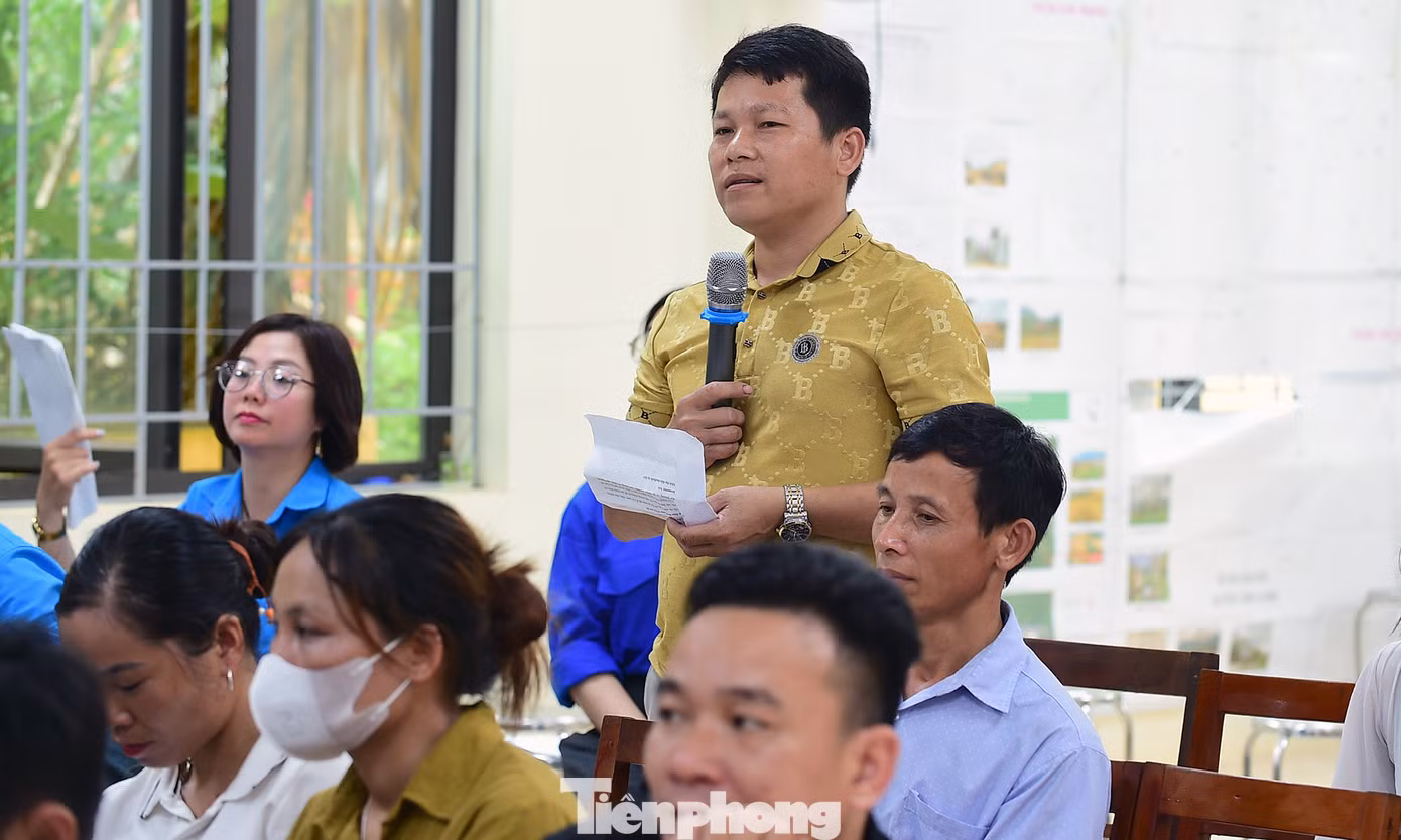 Tại chương trình diễn ra phần trao đổi, thảo luận giữa người dân và các diễn giả, khách mời liên quan đến vấn đề vận hành, kinh doanh du lịch homestay. Ảnh: Xuân Tùng