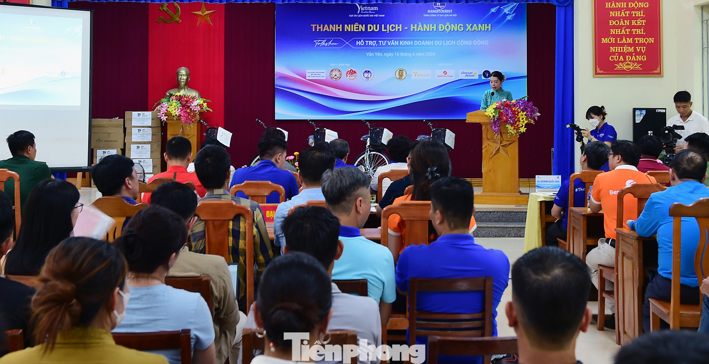 Chương trình diễn ra tại xã Phong Dụ Thượng (huyện Văn Yên, Yên Bái). Ảnh: Xuân Tùng Chương trình diễn ra tại xã Phong Dụ Thượng (huyện Văn Yên, Yên Bái). Ảnh: Xuân Tùng