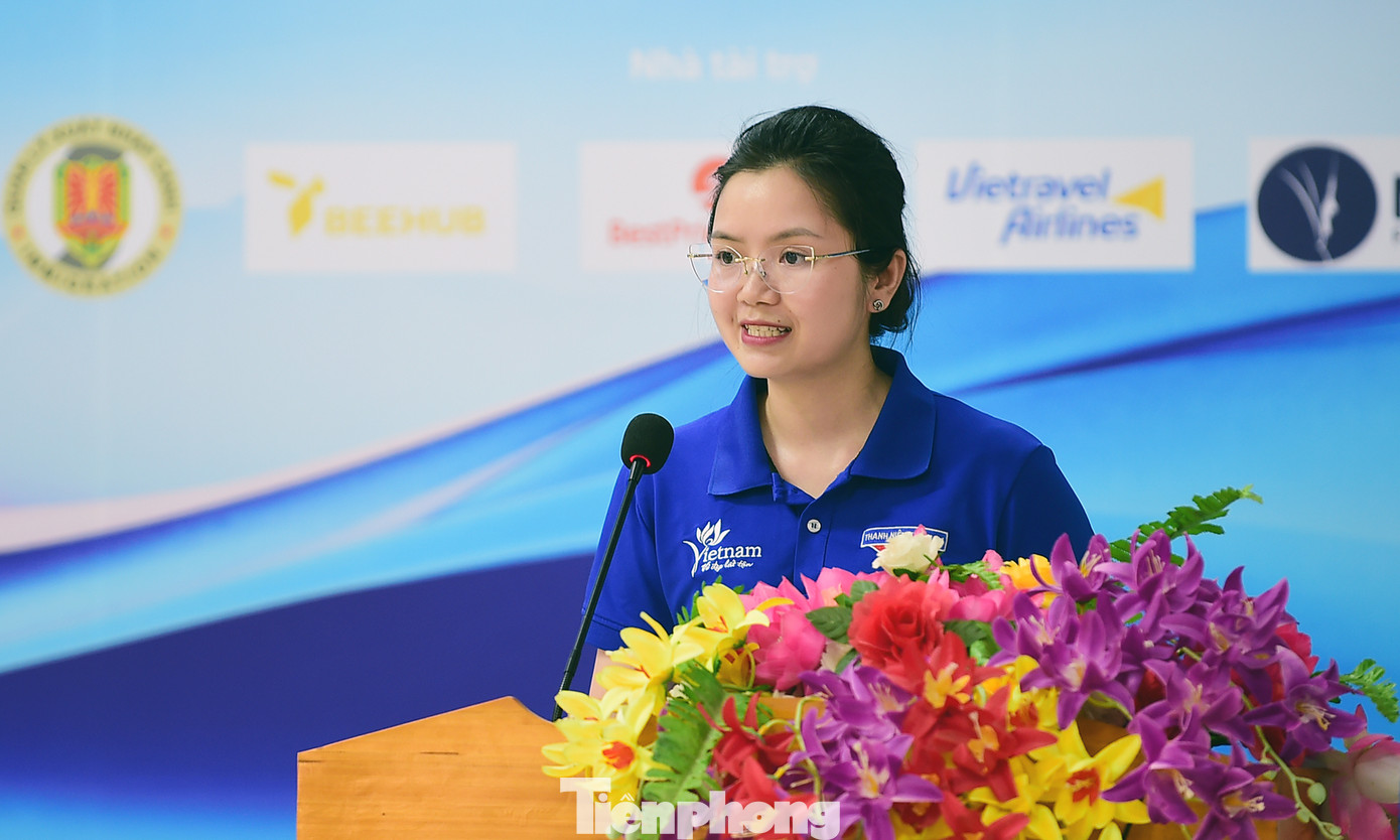 Chị Vũ Hà Giang - Bí thư Đoàn Thanh niên Cục Du lịch Quốc gia Việt Nam phát biểu tại chương trình. Ảnh: Xuân Tùng Chị Vũ Hà Giang - Bí thư Đoàn Thanh niên Cục Du lịch Quốc gia Việt Nam phát biểu tại chương trình. Ảnh: Xuân Tùng