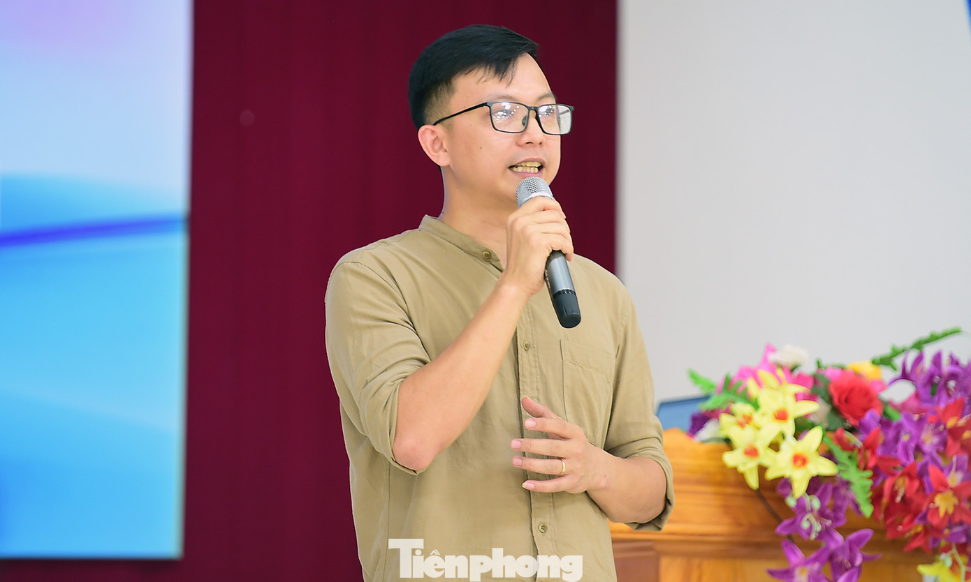 Tại chương trình diễn ra phần trao đổi, thảo luận giữa người dân và các diễn giả, khách mời liên quan đến vấn đề vận hành, kinh doanh du lịch homestay. Ảnh: Xuân Tùng Tại chương trình diễn ra phần trao đổi, thảo luận giữa người dân và các diễn giả, khách mời liên quan đến vấn đề vận hành, kinh doanh du lịch homestay. Ảnh: Xuân Tùng