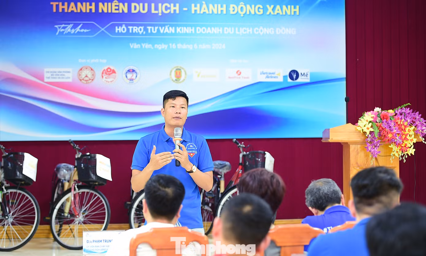 Anh Nguyễn Hồng Nguyên chia sẻ tại chương trình. Ảnh: Xuân Tùng