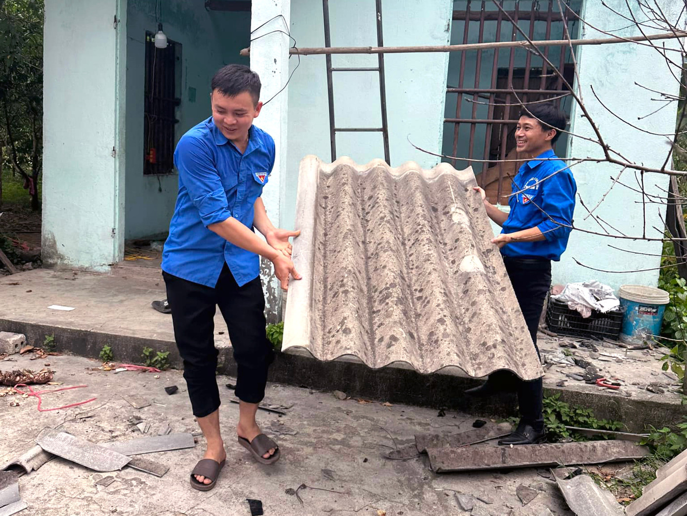 Đoàn viên Thanh Hóa, Nam Định, Ninh Bình tích cực tham gia dự án đường dây 500kV mạch 3 ảnh 1