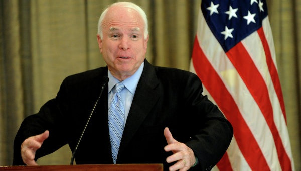 Thượng nghị sĩ John McCain phát biểu ủng hộ hoạt động quân sự chống Syria