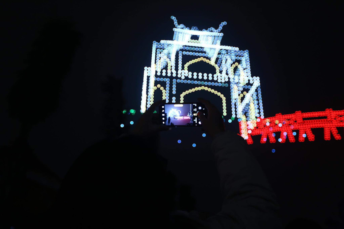 Pháo hoa rực sáng trên bầu trời chào năm mới Giáp Thìn 2024 ảnh 149 Pháo hoa rực sáng trên bầu trời chào năm mới Giáp Thìn 2024 ảnh 149