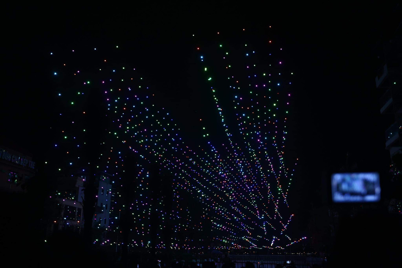 Pháo hoa rực sáng trên bầu trời chào năm mới Giáp Thìn 2024 ảnh 154 Pháo hoa rực sáng trên bầu trời chào năm mới Giáp Thìn 2024 ảnh 154