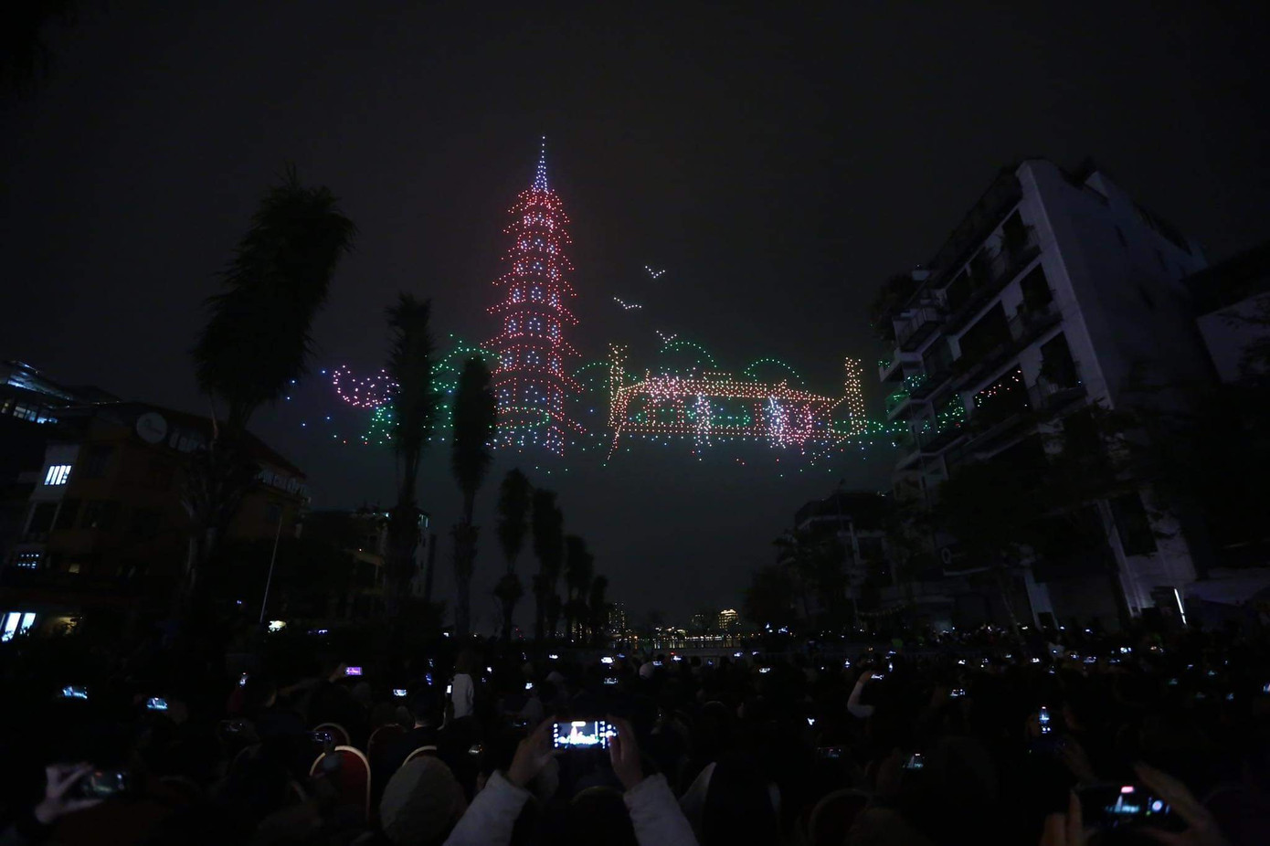 Pháo hoa rực sáng trên bầu trời chào năm mới Giáp Thìn 2024 ảnh 148 Pháo hoa rực sáng trên bầu trời chào năm mới Giáp Thìn 2024 ảnh 148