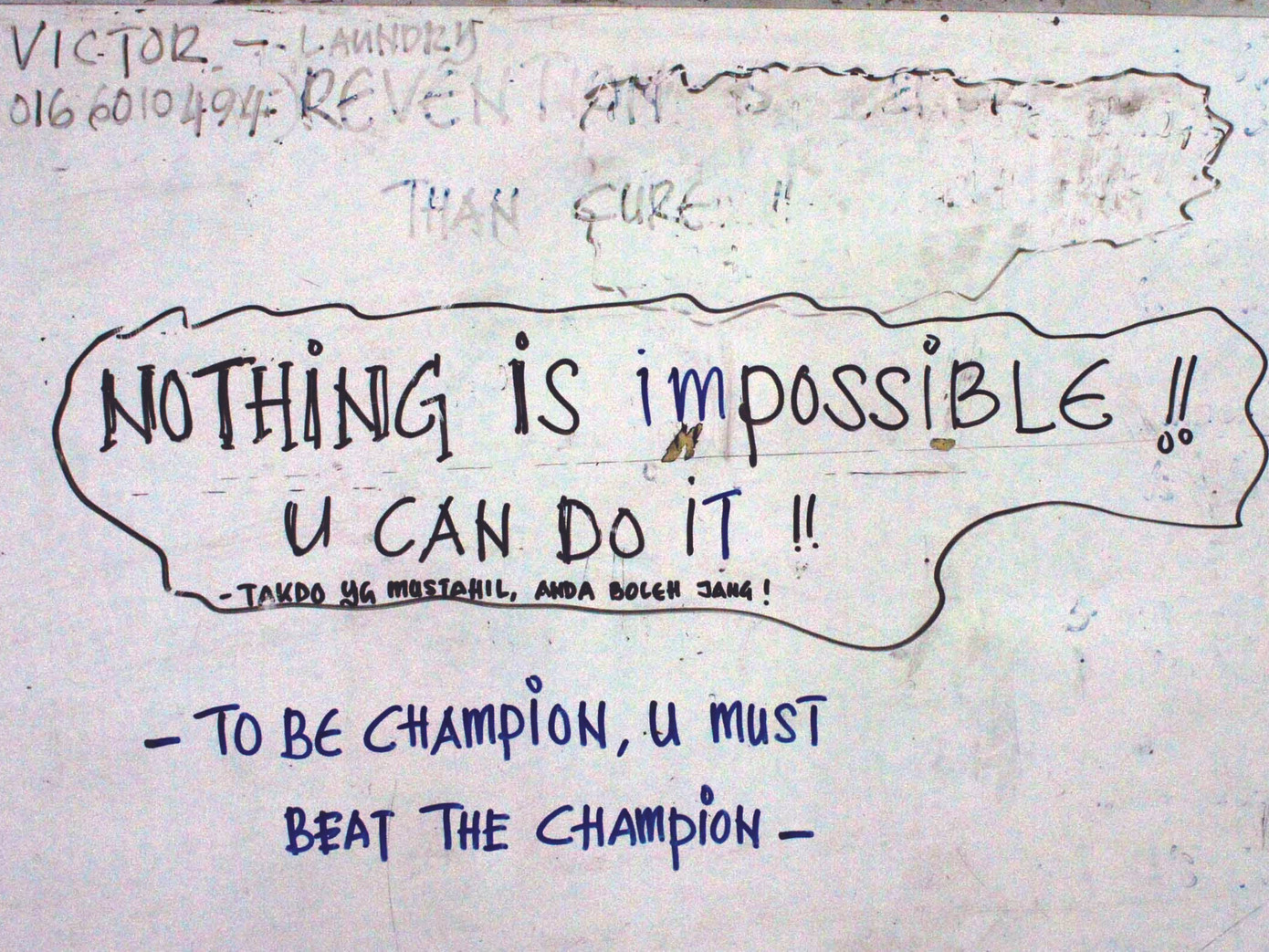 Dòng chữ ở trụ sở Liên đoàn Bóng đá Malaysia