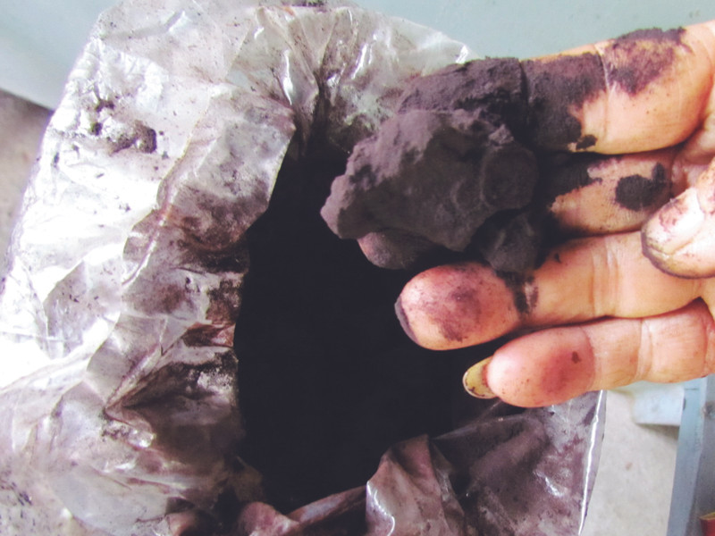 Một loại hóa chất dùng “chế” cà phê. Một loại hóa chất dùng “chế” cà phê