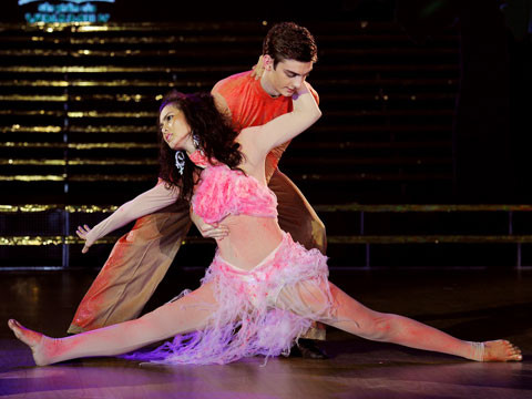 Anh Thư và bạn nhảy Teodor