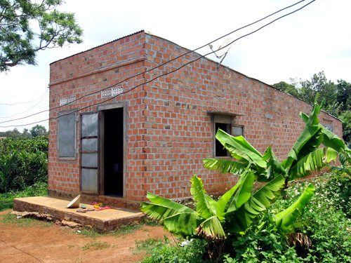 Căn nhà của gia đình cháu Thuỷ