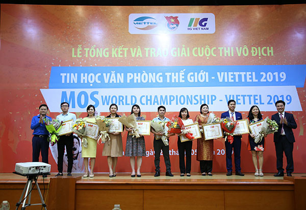 Ba đại sứ tin học - MOSWC tham gia tranh tài tại Mỹ ảnh 2