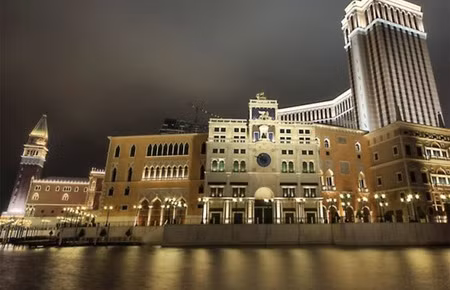 Ngành công nghiệp sòng bạc của Macau chưa dừng ở đây và vẫn tăng trưởng với tốc độ bùng nổ