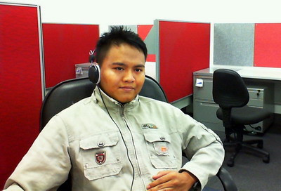 Nguyễn Tiến Vũ trong phòng nghiên cứu