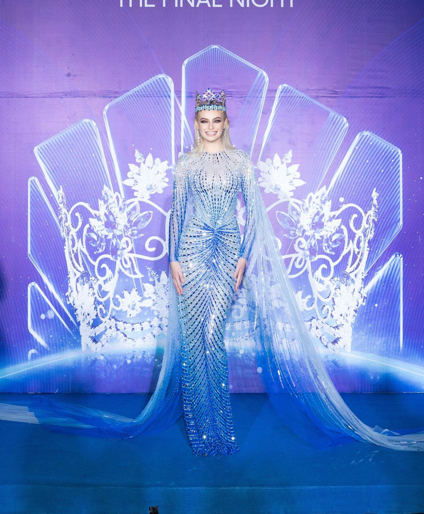 Đáng chú ý tại đêm thi này chỉ có sự xuất hiện của đương kim Miss World 2021 Karolina Bielawska. Cô cũng sẽ là người đặt câu hỏi cho phần thi ứng xử năm nay của top 2.