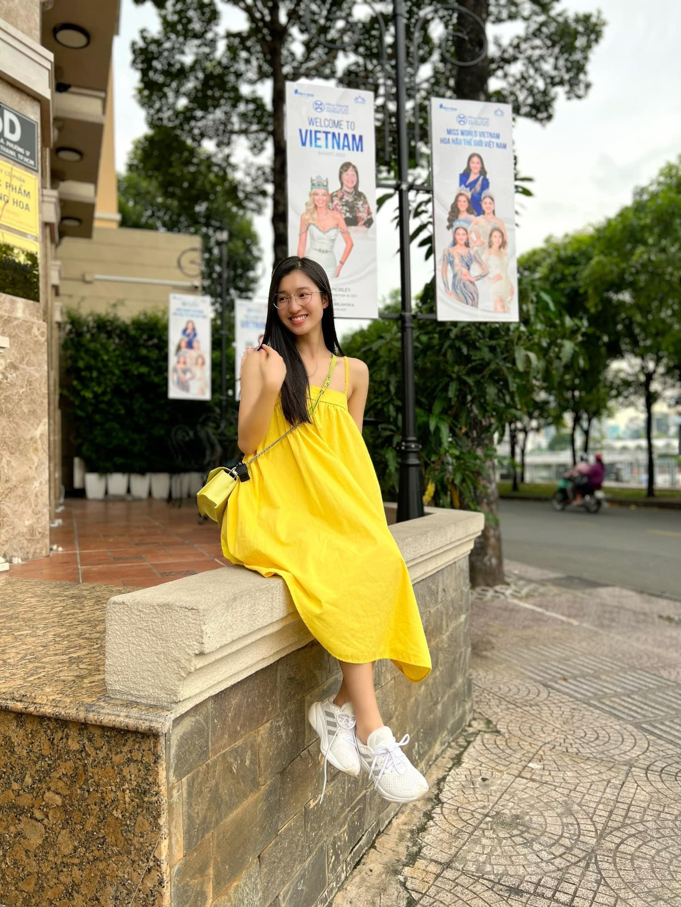 Phương Nhi từng là một trong những thí sinh nhỏ tuổi nhất tại Miss World Vietnam 2022. Phương Nhi là cô gái khá nhút nhát, ít nói và ít bộc lộ tính cách của bản thân trong các hoạt động đồng hành của cuộc thi. Phương Nhi từng là một trong những thí sinh nhỏ tuổi nhất tại Miss World Vietnam 2022. Phương Nhi là cô gái khá nhút nhát, ít nói và ít bộc lộ tính cách của bản thân trong các hoạt động đồng hành của cuộc thi.