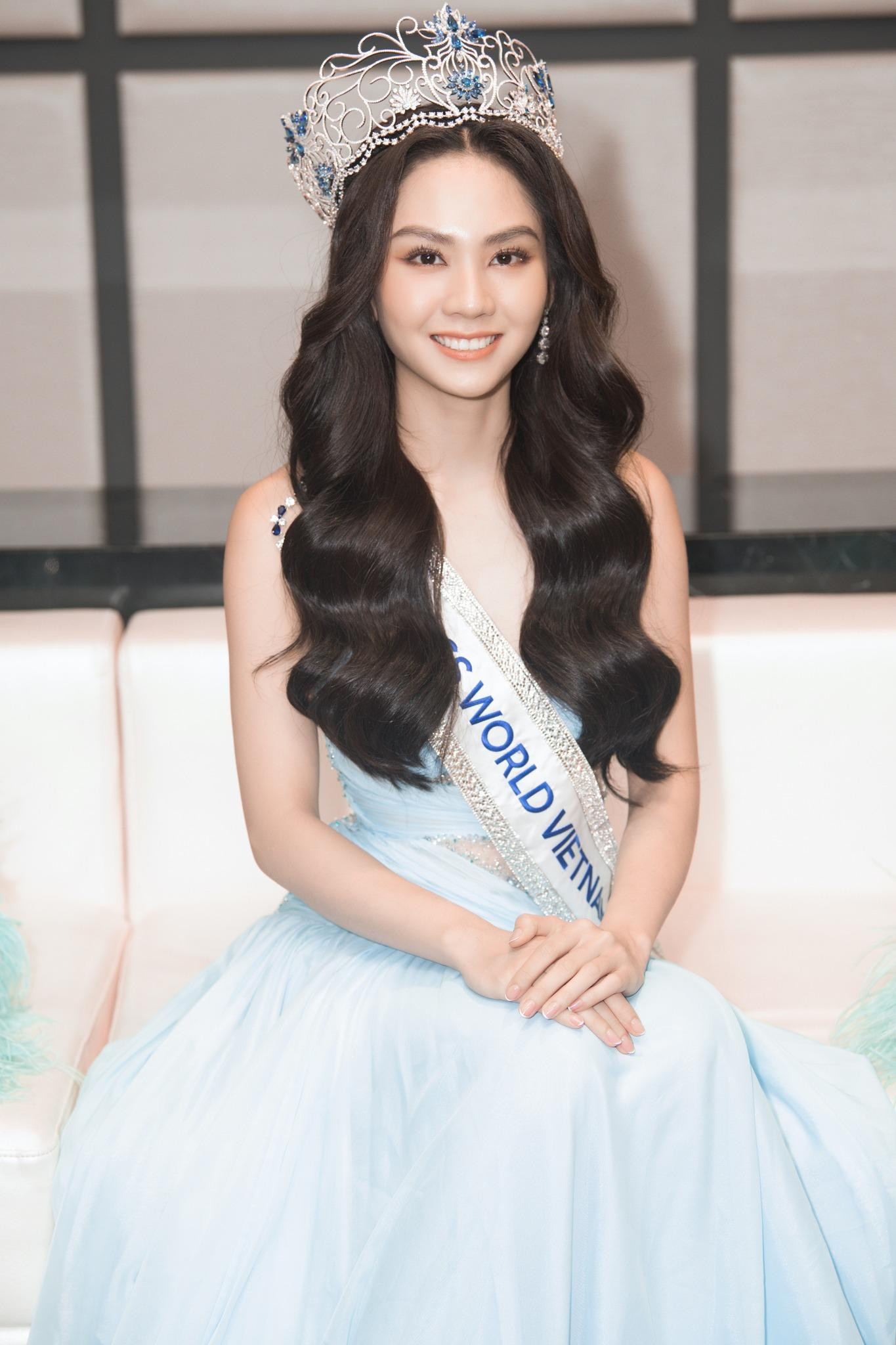 Cùng nhìn lại một số khoảnh khắc của Top 3 Miss World Vietnam 2022 sau đăng quang.