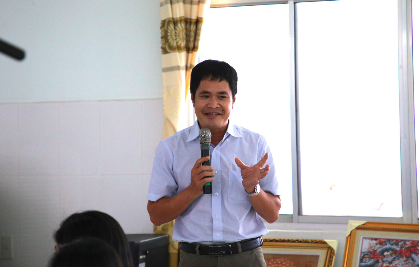 Anh Lê Văn Hiệu chia sẻ tại buổi hội thảo 'nhận biết sớm dấu hiệu trẻ tự kỷ'.