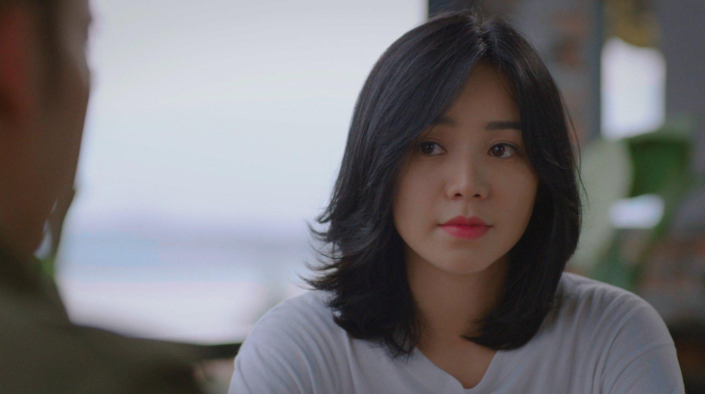 Chia sẻ trong chương trình VTV Kết nối, Quỳnh Kool nói: “Ngoài đời, Quỳnh khá là trắng, với phim này thì Quỳnh phải làm cho đen đi để giống những cô gái làm thợ sửa xe, luôn mặc quần ống rộng, đi những đôi bốt mùa đông. Cả mùa hè, Quỳnh phải mặc đồ kín mít, khoác áo nỉ rất nóng”.