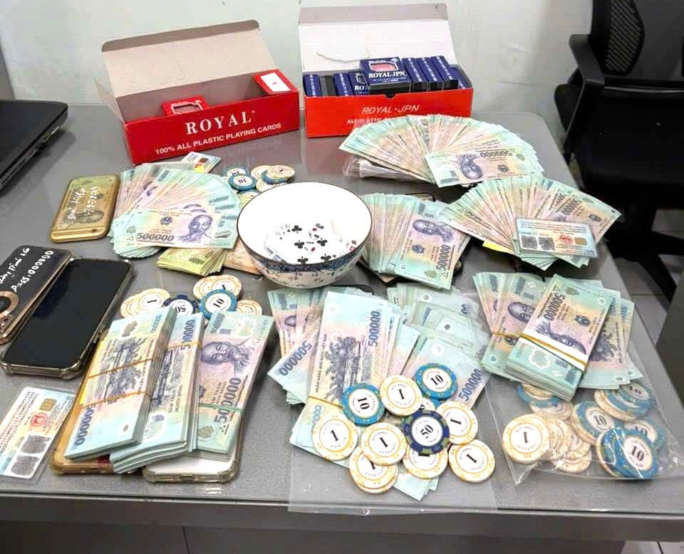 Tang vật công an thu giữ