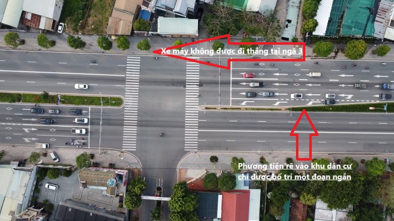 Theo người dân phản ánh, việc bố trí làn, đèn tín hiệu chưa hợp lý trên đường Phạm Ngọc Thạch (Bình Dương). Theo người dân phản ánh, việc bố trí làn, đèn tín hiệu chưa hợp lý trên đường Phạm Ngọc Thạch (Bình Dương).