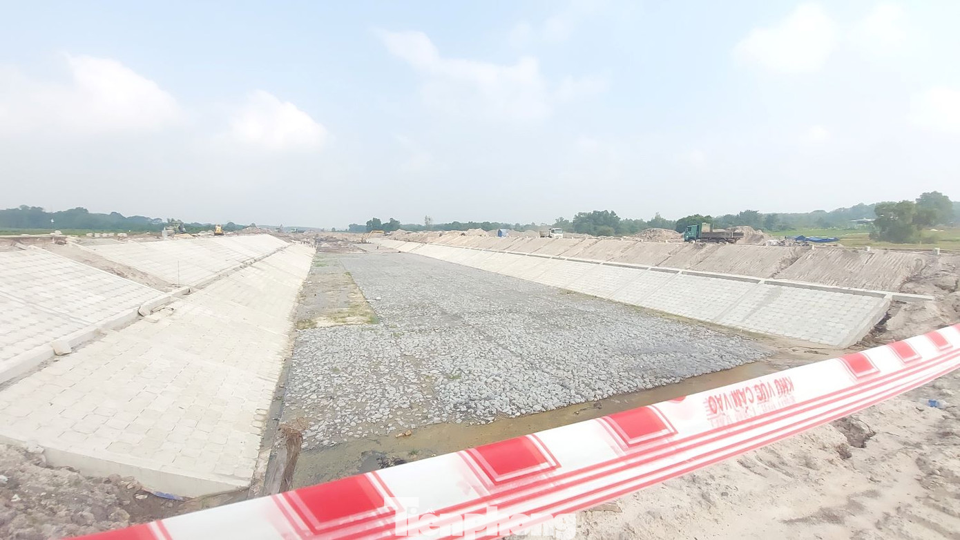 Các đơn vị tổ chức thi công 2 gói thầu thuộc đoạn từ cầu Thợ Ụt đến cầu Bến Sắn dài 5,858 km. Đoạn này chiếm 31% chiều dài của dự án với giá trị hợp đồng là 540 tỷ đồng. Đến nay, hai gói thầu này đạt 40% khối lượng. Theo hợp đồng, đoạn này sẽ hoàn thành vào giữa năm 2025. Bình Dương đã vào mùa khô, đang rất thuận lợi để các đơn vị đẩy nhanh tiến độ thi công.