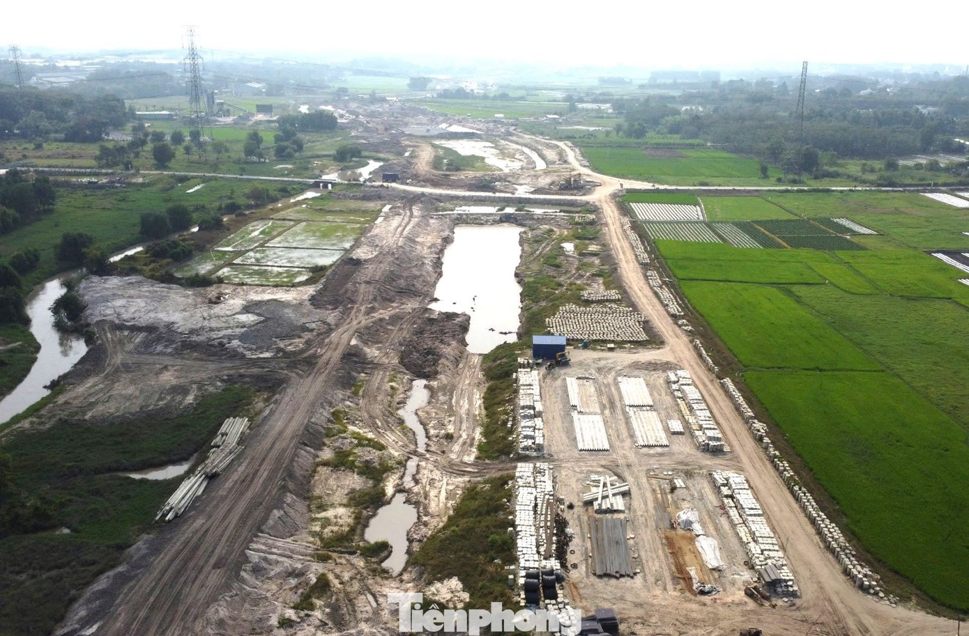 Theo Ban Quản lý dự án ngành Nông nghiệp và Phát triển nông thôn tỉnh Bình Dương, mục tiêu dự án là thoát nước mưa và thoát nước thải đã qua xử lý cho lưu vực rộng 22.503 ha. Trong đó thoát nước cho các khu công nghiệp và cụm công nghiệp rộng 3.181 ha. Còn lại là để thoát nước cho đất đô thị, nông nghiệp thuộc địa bàn 10 phường của thành phố Tân Uyên.