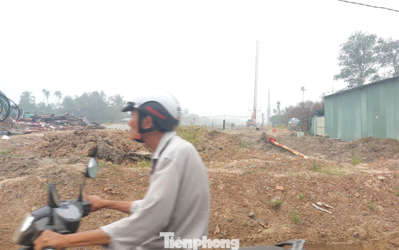 Đường dẫn đến cầu Bình Gởi, đoạn thuộc xã An Sơn (thành phố Thuận An, tỉnh Bình Dương).